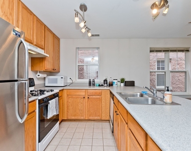 1156 N Howe Street - Photo Thumbnail 6