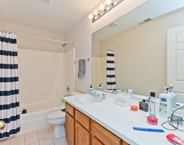 1156 N Howe Street - Photo Thumbnail 9