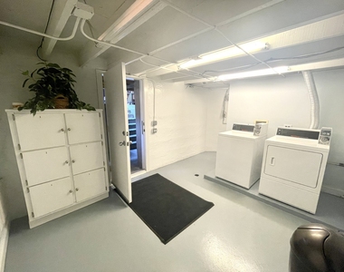 2539 W Iowa Street - Photo Thumbnail 15