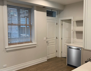 2539 W Iowa Street - Photo Thumbnail 5