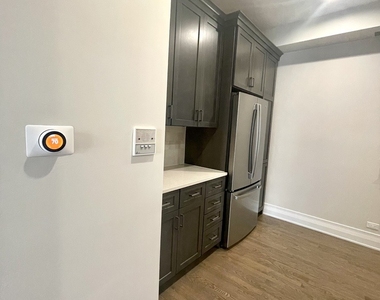 2539 W Iowa Street - Photo Thumbnail 4