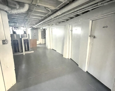 2539 W Iowa Street - Photo Thumbnail 16