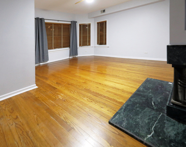 6042 N Kenmore Avenue - Photo Thumbnail 5
