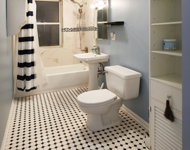 6042 N Kenmore Avenue - Photo Thumbnail 10