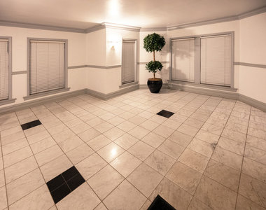 6042 N Kenmore Avenue - Photo Thumbnail 2