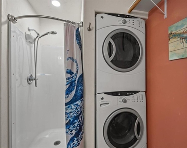 9420 Seawall Boulevard - Photo Thumbnail 19