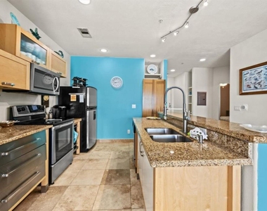 9420 Seawall Boulevard - Photo Thumbnail 5