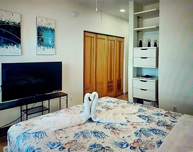 9420 Seawall Boulevard - Photo Thumbnail 9