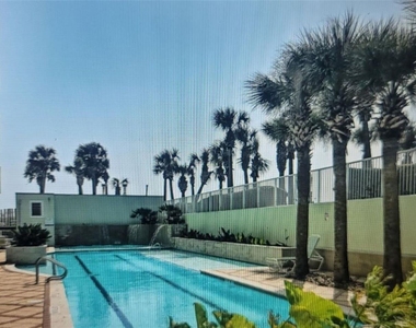 9420 Seawall Boulevard - Photo Thumbnail 4