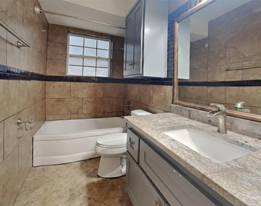 7900 Westheimer Road - Photo Thumbnail 9