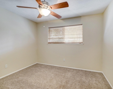 3706 Haven Pines Drive - Photo Thumbnail 16