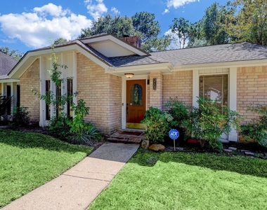 3706 Haven Pines Drive - Photo Thumbnail 2