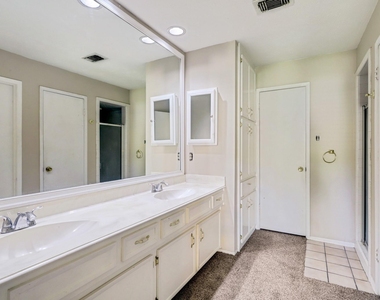 3706 Haven Pines Drive - Photo Thumbnail 12