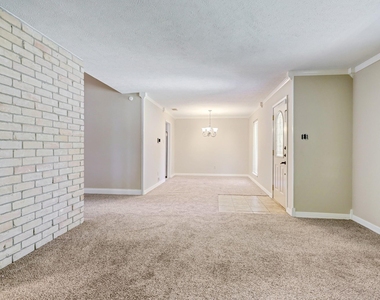 3706 Haven Pines Drive - Photo Thumbnail 4
