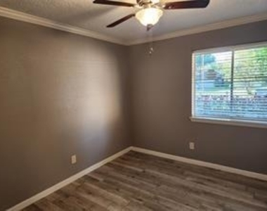 5114 Enchanted Timbers Drive - Photo Thumbnail 15