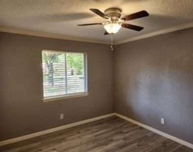 5114 Enchanted Timbers Drive - Photo Thumbnail 12