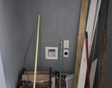 9330 Chesterfield Drive - Photo Thumbnail 3