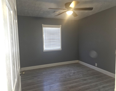 9330 Chesterfield Drive - Photo Thumbnail 9