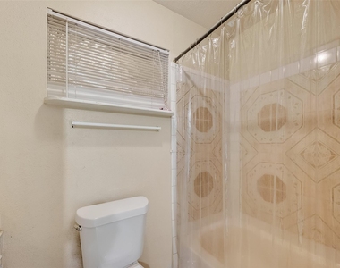 968 Garapan Street - Photo Thumbnail 28