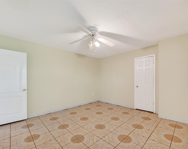 968 Garapan Street - Photo Thumbnail 22