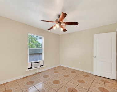 968 Garapan Street - Photo Thumbnail 26
