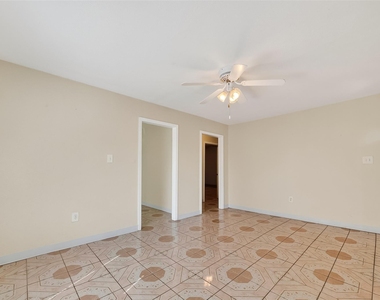 968 Garapan Street - Photo Thumbnail 6