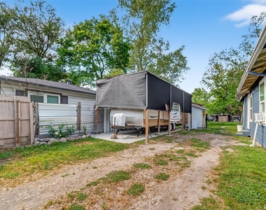 968 Garapan Street - Photo Thumbnail 37