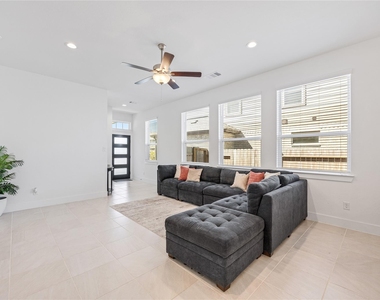 21130 Garden Palm Drive - Photo Thumbnail 11