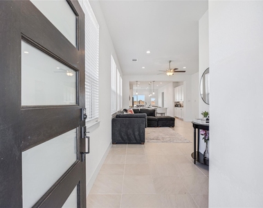 21130 Garden Palm Drive - Photo Thumbnail 3