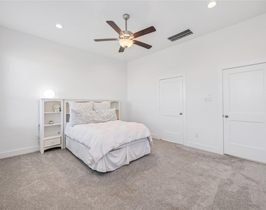 21130 Garden Palm Drive - Photo Thumbnail 15