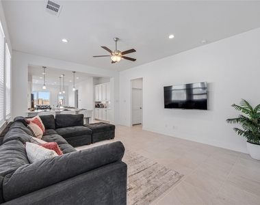 21130 Garden Palm Drive - Photo Thumbnail 10