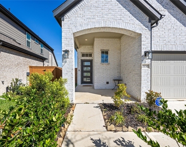 21130 Garden Palm Drive - Photo Thumbnail 2