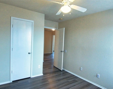 7419 Kennemer - Photo Thumbnail 9