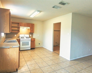 7419 Kennemer - Photo Thumbnail 2