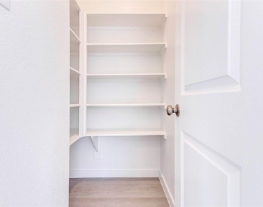 27410 Sweetwater Bay Drive - Photo Thumbnail 23