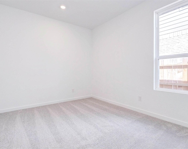 27410 Sweetwater Bay Drive - Photo Thumbnail 29
