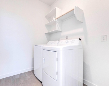 27410 Sweetwater Bay Drive - Photo Thumbnail 14