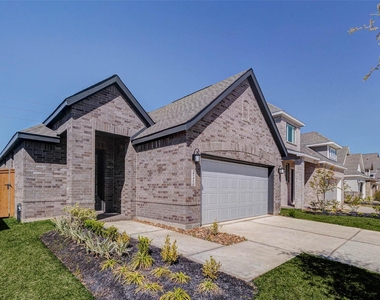 27410 Sweetwater Bay Drive - Photo Thumbnail 1