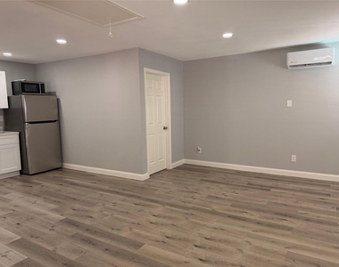 6846 Hertford Park Drive - Photo Thumbnail 1