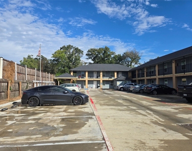22061 Russell Drive - Photo Thumbnail 9