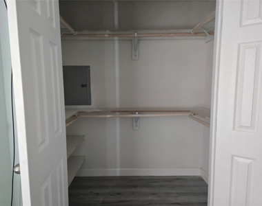 22061 Russell Drive - Photo Thumbnail 5