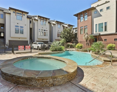 1905 Summer Street - Photo Thumbnail 23