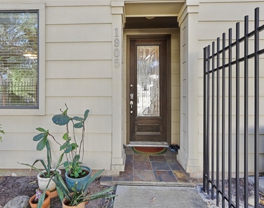 1905 Summer Street - Photo Thumbnail 21
