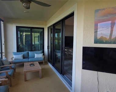 10520 Casella Way - Photo Thumbnail 5