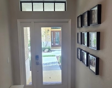 10520 Casella Way - Photo Thumbnail 22