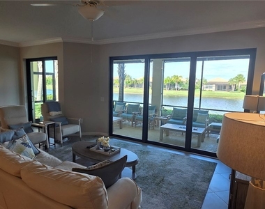 10520 Casella Way - Photo Thumbnail 11