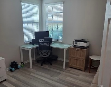 10520 Casella Way - Photo Thumbnail 20