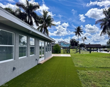 6187 Island Park Court - Photo Thumbnail 11