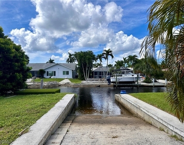 6187 Island Park Court - Photo Thumbnail 12