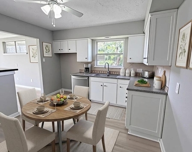 5902 Willow Glen Drive - Photo Thumbnail 3